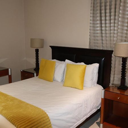Airport Gardens Boutique Hotel Boksburg Buitenkant foto