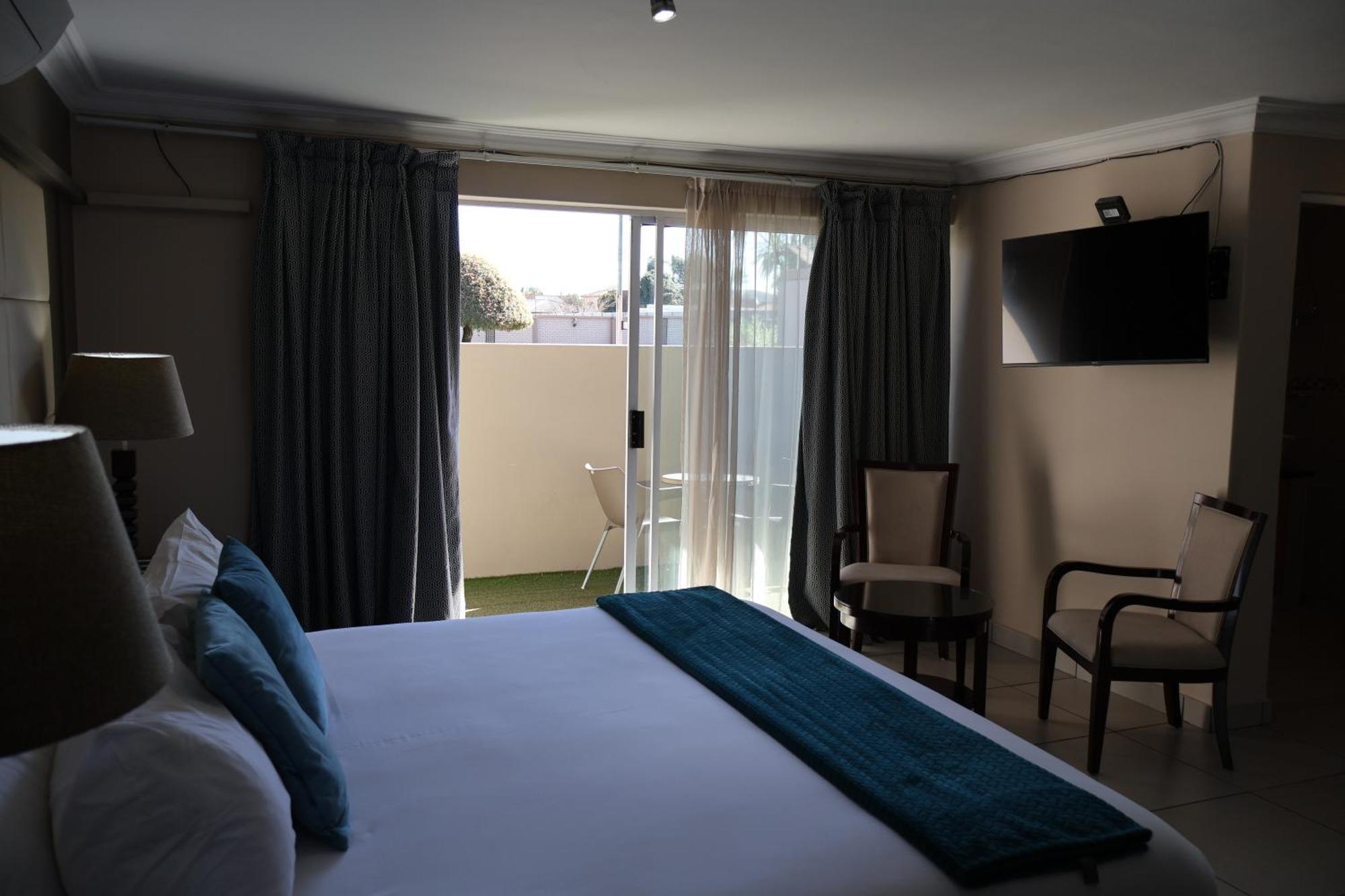 Airport Gardens Boutique Hotel Boksburg Buitenkant foto