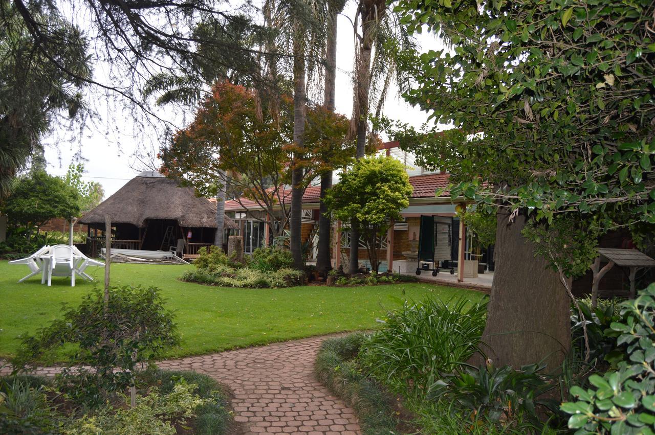 Airport Gardens Boutique Hotel Boksburg Buitenkant foto