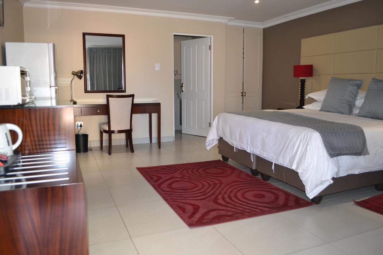Airport Gardens Boutique Hotel Boksburg Buitenkant foto