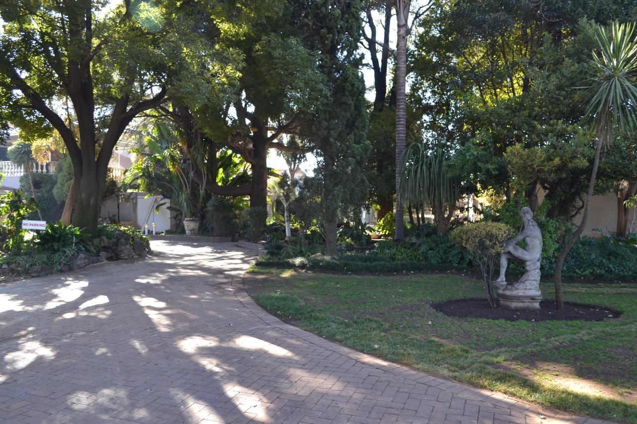 Airport Gardens Boutique Hotel Boksburg Buitenkant foto