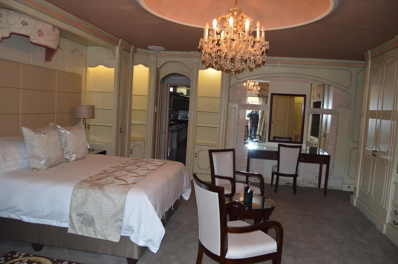 Airport Gardens Boutique Hotel Boksburg Buitenkant foto