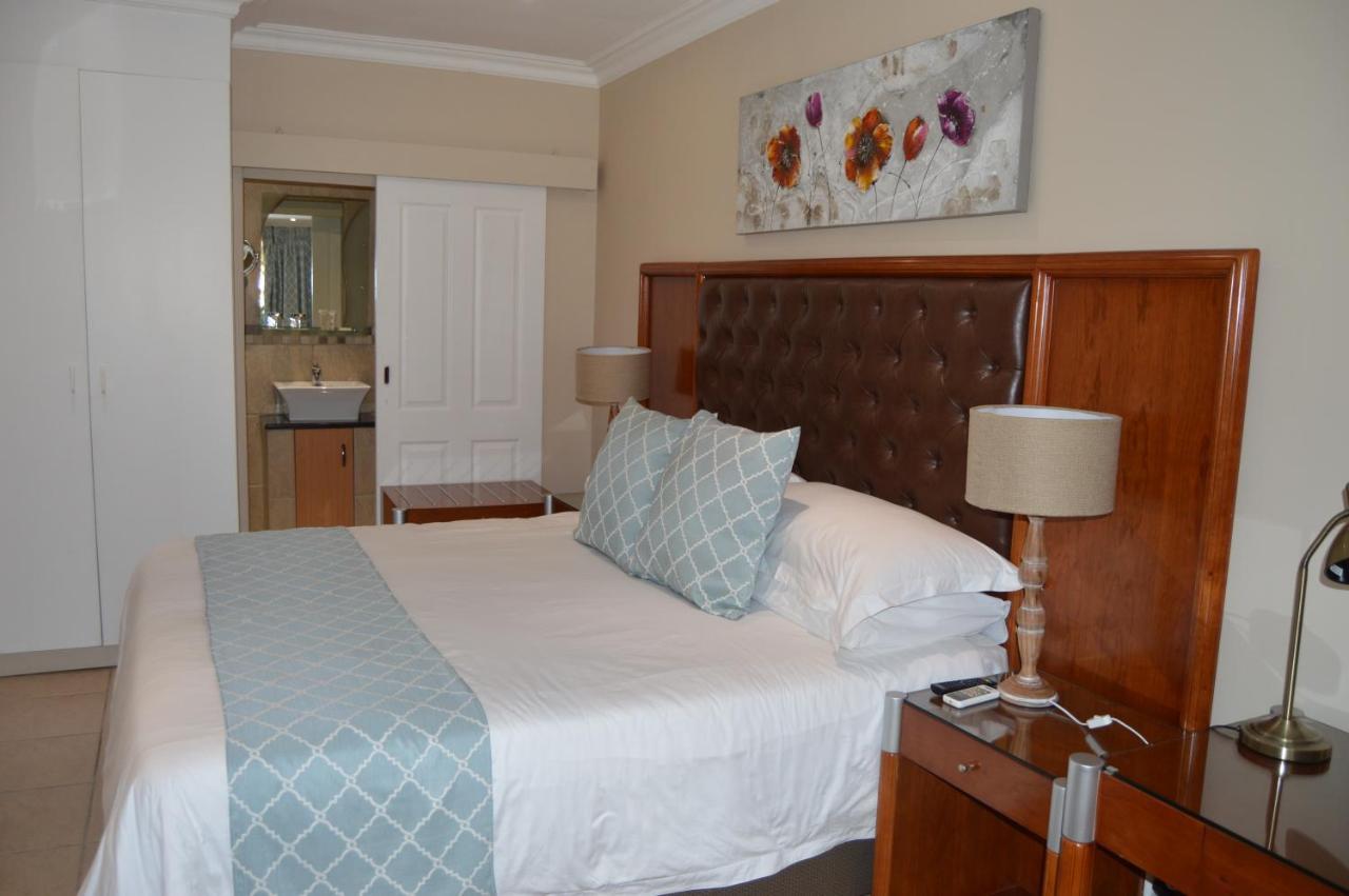 Airport Gardens Boutique Hotel Boksburg Buitenkant foto