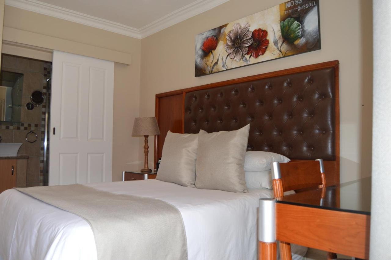 Airport Gardens Boutique Hotel Boksburg Buitenkant foto