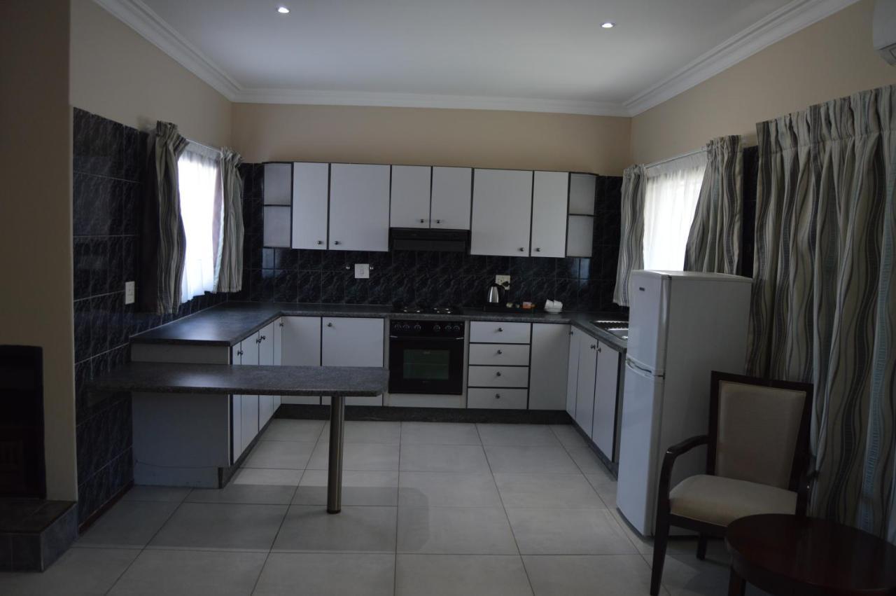 Airport Gardens Boutique Hotel Boksburg Buitenkant foto